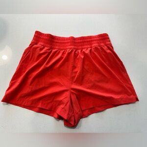 Athleta High Rise Weekender Run Short
Lined short with pockets
Size M
Worn Once